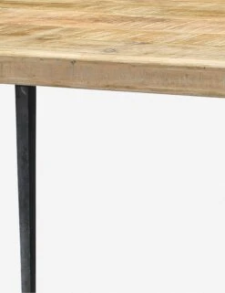 Sandy Dining Table -Hearth & Home Store 20farm dtna close up