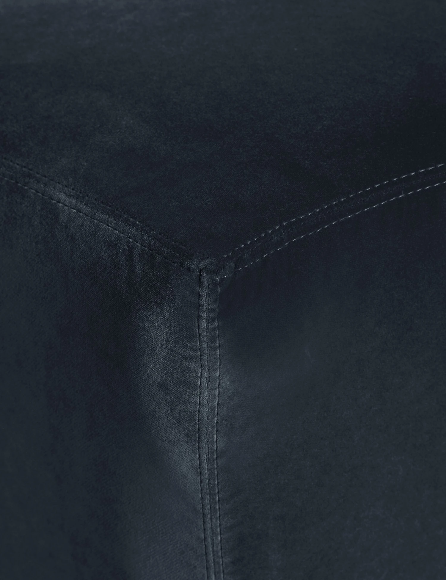 Colm Bench 5 Colm Bench - Image 5