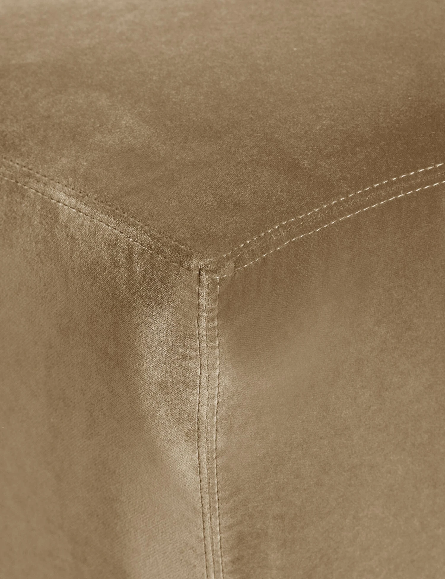 Colm Bench 11 Colm Bench - Image 11