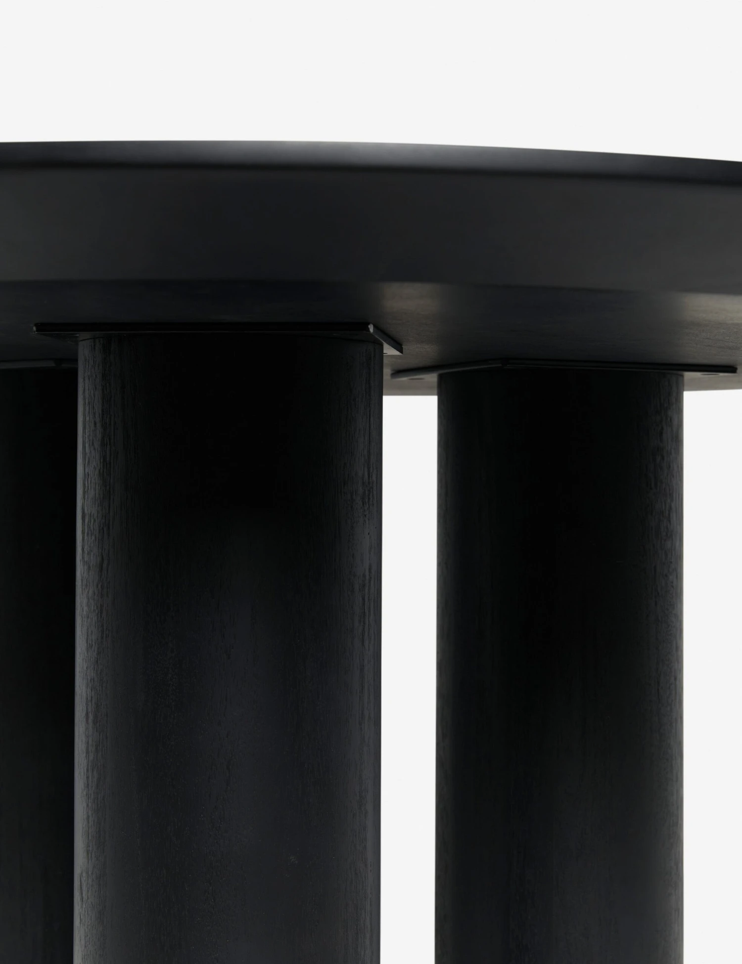 Mojave Round Dining Table 12 Mojave Round Dining Table - Image 12